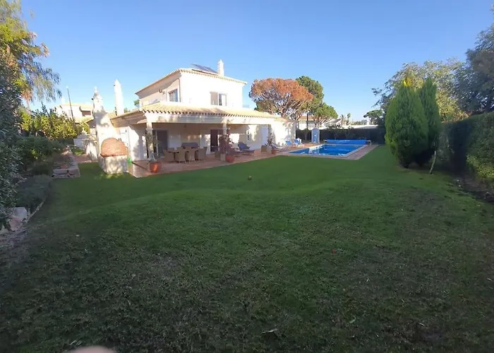 Luxury Private 5 Bedroom Pool, Golf, Algarve Quarteira