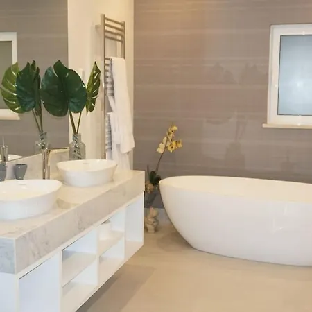 Luxury Private 5 Bedroom Pool, Golf, Algarve