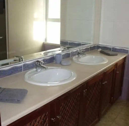 Luxury Private 5 Bedroom Pool, Golf, Algarve 别墅