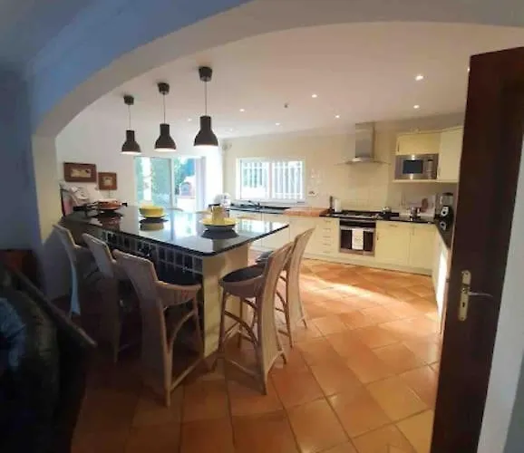 Luxury Private 5 Bedroom Pool, Golf, Algarve 别墅 *